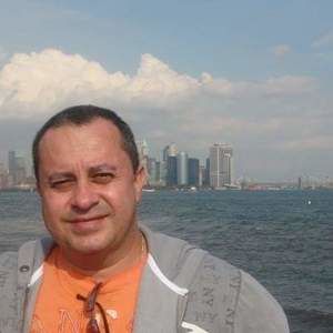 Meet your Posher, Hector hernando